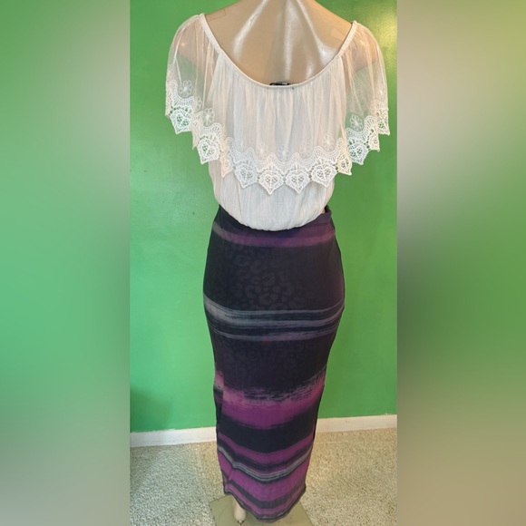 Cherry Mellow Abstract Mesh Long Skirt - Picture 3 of 3